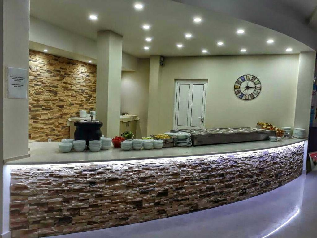 Hotel Adria بار المظهر الخارجي الصورة