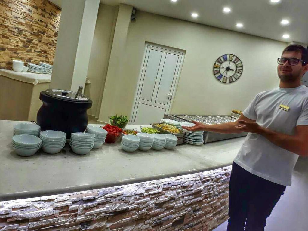 Hotel Adria بار المظهر الخارجي الصورة