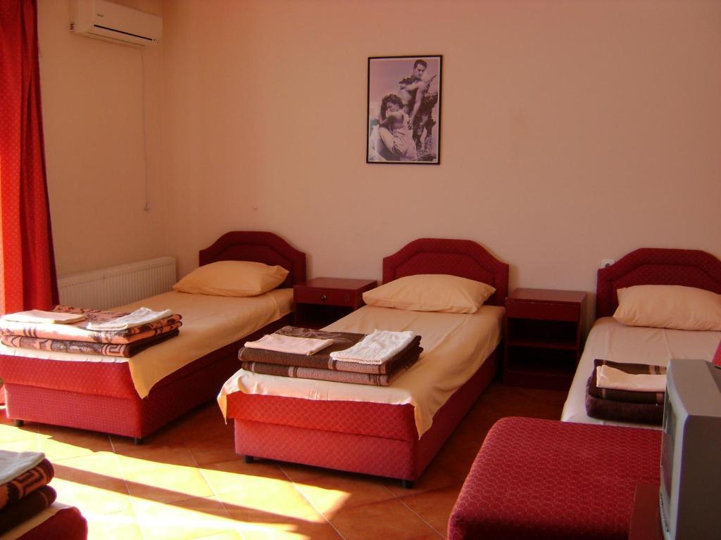 Hotel Adria بار الغرفة الصورة
