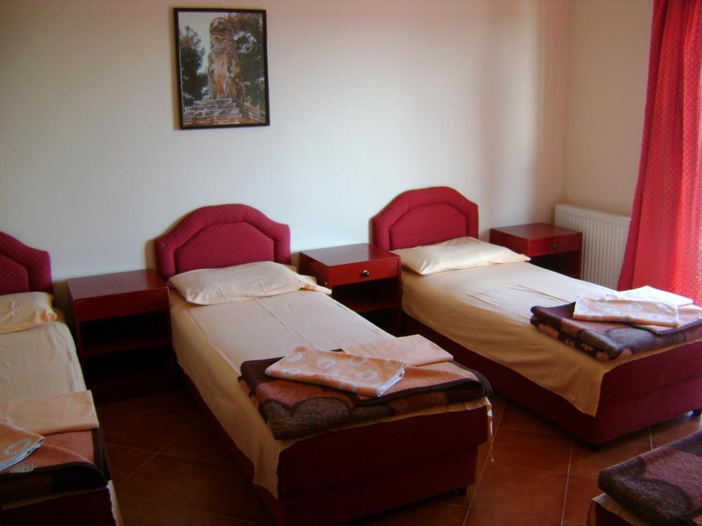 Hotel Adria بار الغرفة الصورة